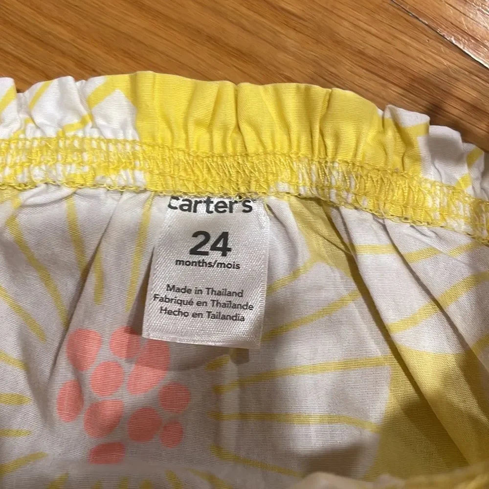 𝅺CARTERS 24 m girls romper good condition